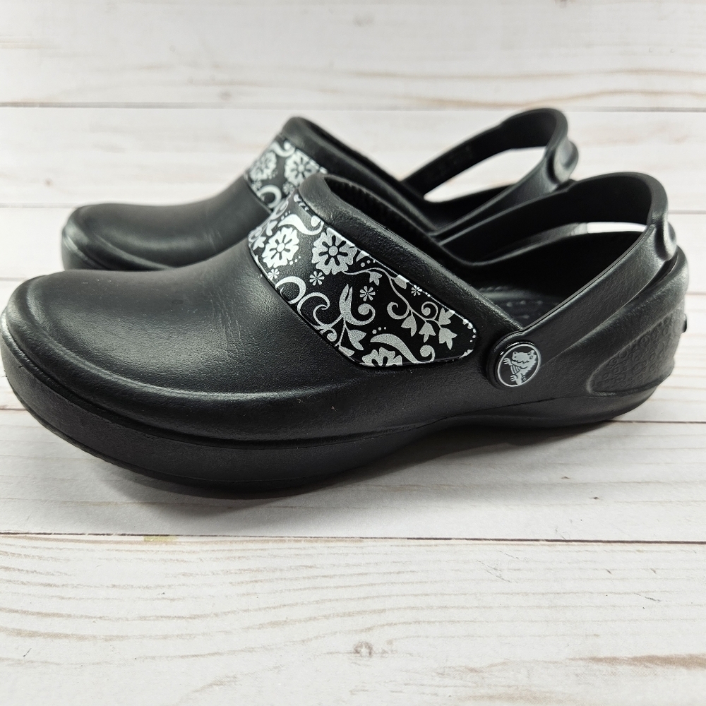 Crocs Mercy Slip Resistant Work‎ Clogs Womens Size 5 Black Silver Floral 10876